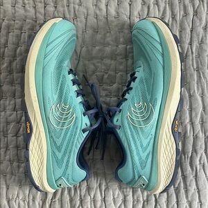 Women's Topo Pursuit 2 trail running shoe — size 10 eur 42